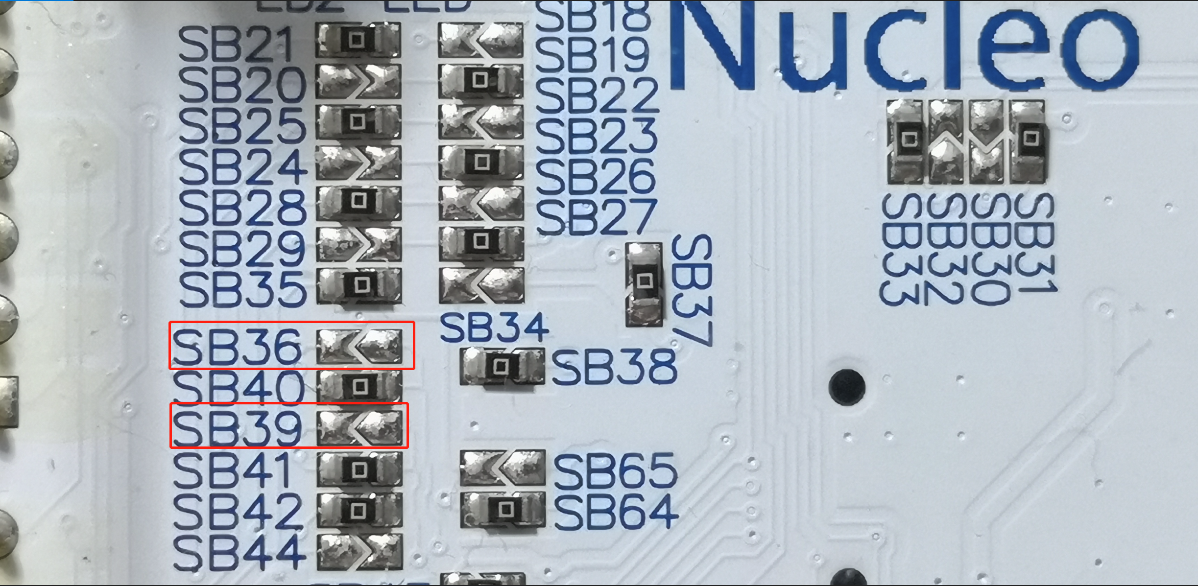 SB36 and SB37 unsoldered with 0 ohms resistor by default